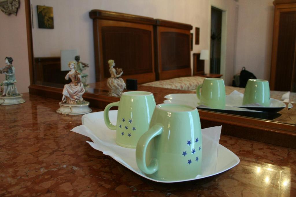 Corte Posta B&B - Parcheggio E Bagno In Camera Mântua Quarto foto