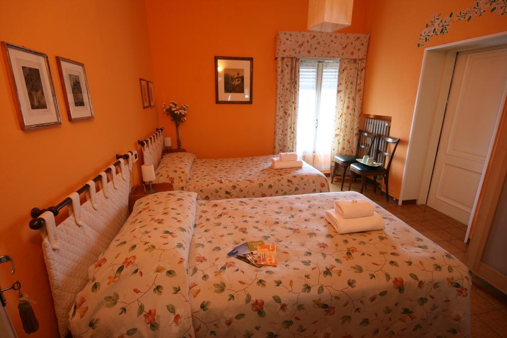 Corte Posta B&B - Parcheggio E Bagno In Camera Mântua Quarto foto