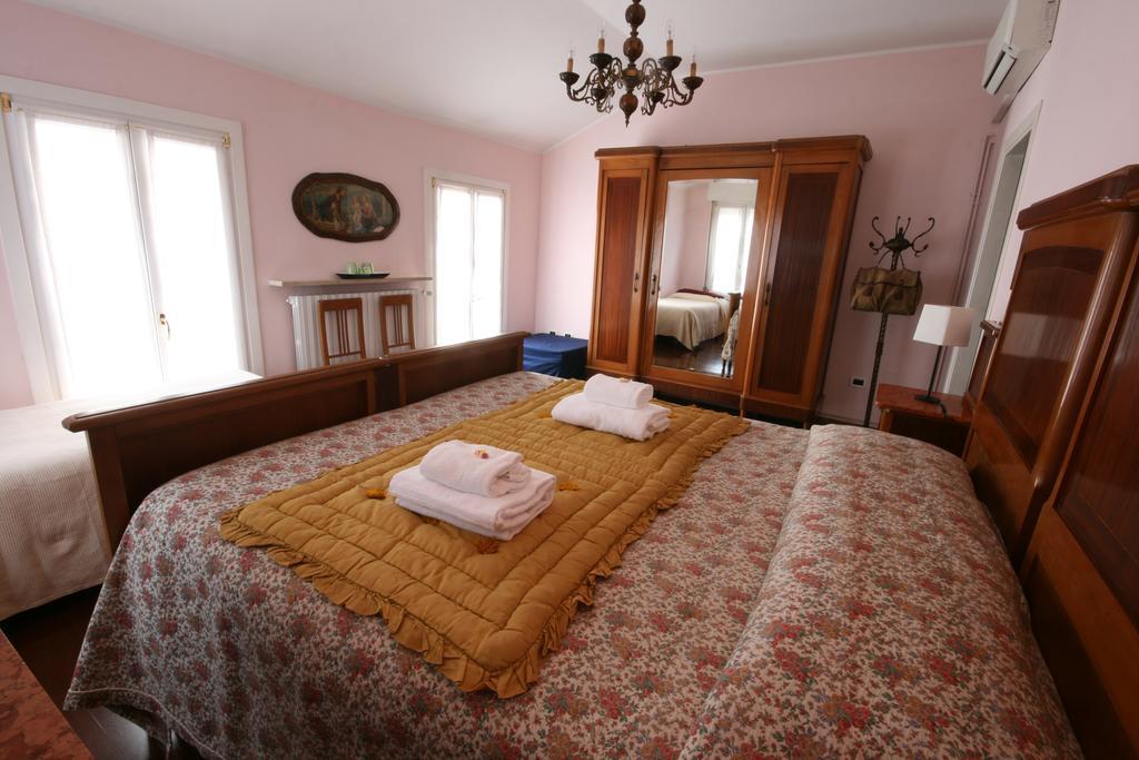 Corte Posta B&B - Parcheggio E Bagno In Camera Mântua Exterior foto