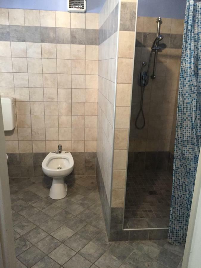 Corte Posta B&B - Parcheggio E Bagno In Camera Mântua Exterior foto